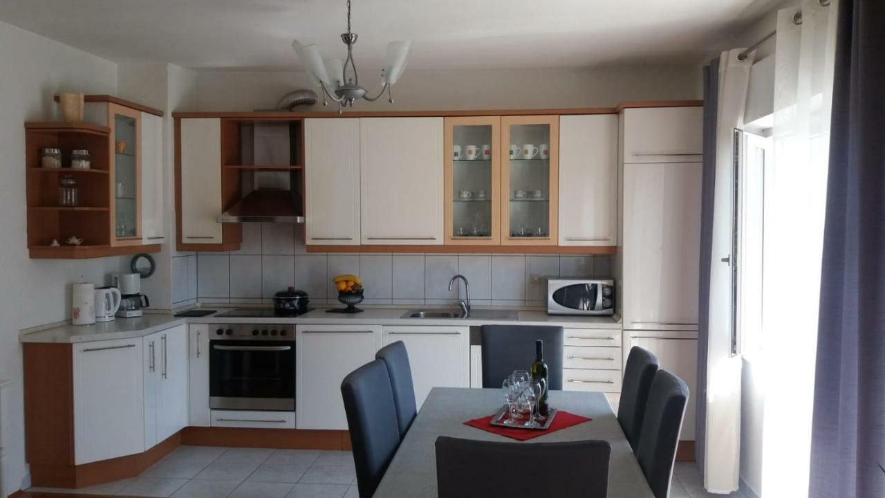Apartman Teklić Kaštela Zewnętrze zdjęcie